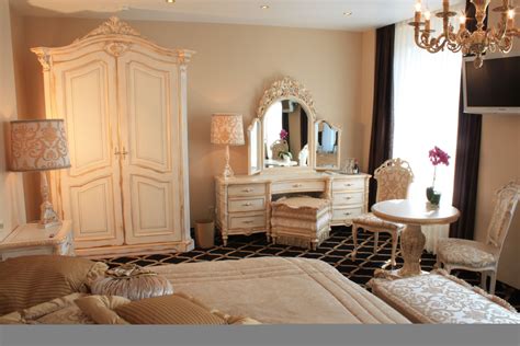 Classic Furniture Vimercati Meda Furnished Classic Bedrooms Made In