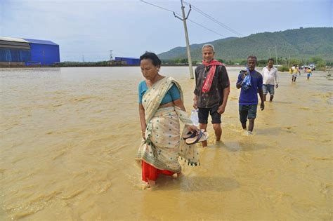 انڈیا اور بنگلہ دیش میں سیلاب سے کم از کم 41 افراد ہلاک Urdu News اردو نیوز
