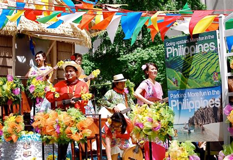 Independence day is a day when many people, including government officials, employees, and students, participate in nationwide parades. U.S. Filipino Community Calendar March-June 2016 | Global News