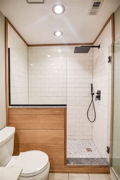 Pictures of modern bathrooms | 2018 remodel designs, decorating ideas, paint colors, wall decor and vanity cabinets. 27 Best Modern Bathroom Ideas and Designs for 2021