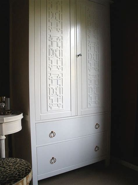 They have introduced an entire wall of wardrobe space and it still looks largely like a wall! 24 Best IKEA Wardrobe And Closet Hacks - DigsDigs