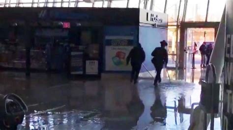 Frozen Pipe Causes Flooding Adds To Chaos At Jfk Airport