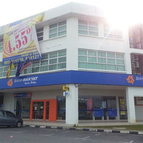 Booking hotel di kota damansara, kuala lumpur semakin murah karena banyak promonya! Bank Rakyat - Bank in Kota Samarahan