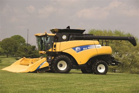 Ag Industrial Cr9000 Twin Rotor Combine