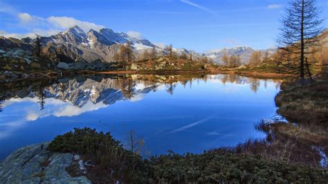 Download Wallpaper 1366x768 Mountains Reflection Lake Landscape