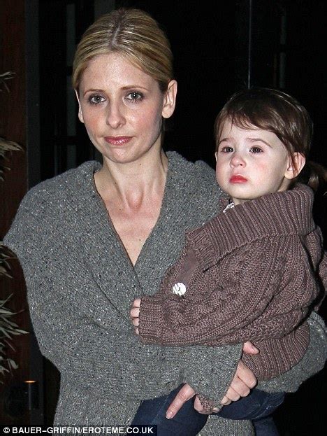 Sarah Michelle Gellar Looks Tired As She Juggles Her New Role As A