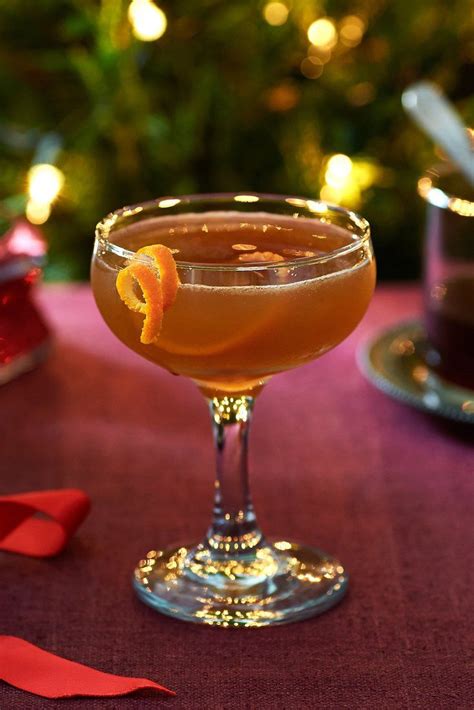 It took a moment to adjust to the taste since i usually drink sweeter cocktails. Christmas Day Clementine Sour | Recipe | Sour foods ...
