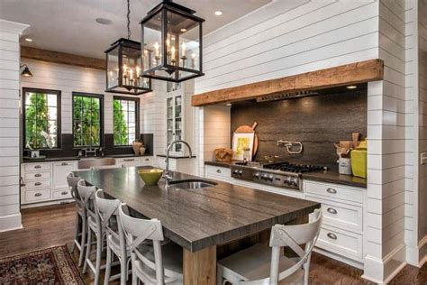 Small kitchens with white cabinets can help your space look bigger, and brighter, which can enhance the entire atmosphere of your room. 27 Ideas for Kitchen Backsplashes | Décor Outline