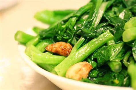 For many microwave oven owners, the most adventurous cooking from scratch they'll ever do is microwave egg poaching. Chinese Greens (Yu Choy) Stir Fry - Steamy Kitchen Recipes
