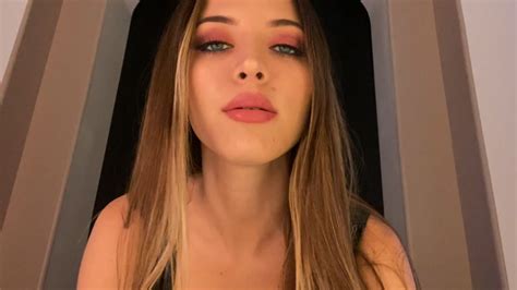 Watch Online Porn Crystal Knight Shiny Lips Lip Gloss Fetish Mp Fullhd