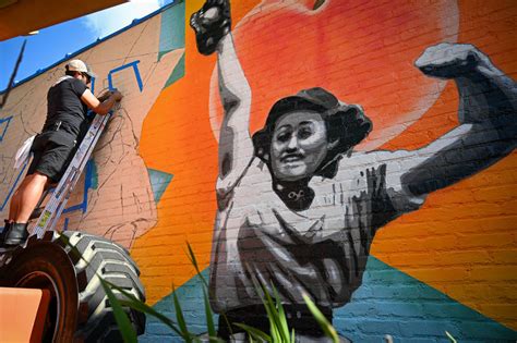 ‘accomplished Fearless Women New Mural In Midtown Pays Tribute To
