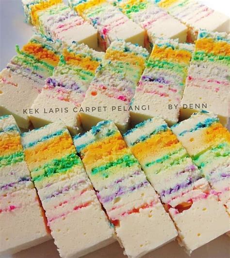 Ibu saya menggunakan resepi ini dan dipelbagaikan corak dan lapisan mengikut kesukaan. Resepi Kek Lapis Carpet Pelangi ~ Kongsi Resepi