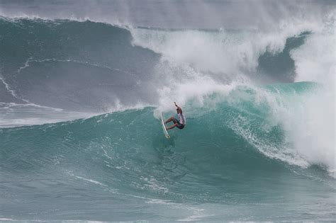 Top Surfers Stand Out With Record Breaking Performances At