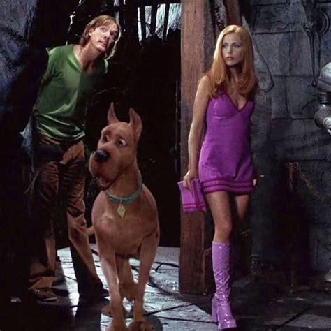 The 18 Scooby Doos And Scooby Don Ts Of Fashion Daphne And Velma Daphne Blake Sarah Michelle