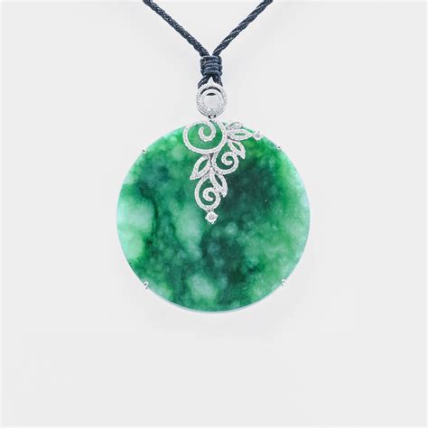 Emerald Green Eternity Shape Jadeite Jade Pendant Handf Jewellery And Jade