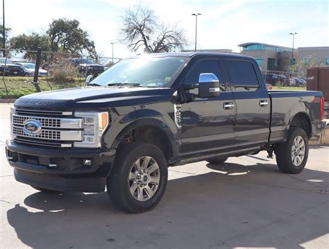 Pre Owned 2017 Ford Super Duty F 250 Srw Platinum Crew Cab Pickup In