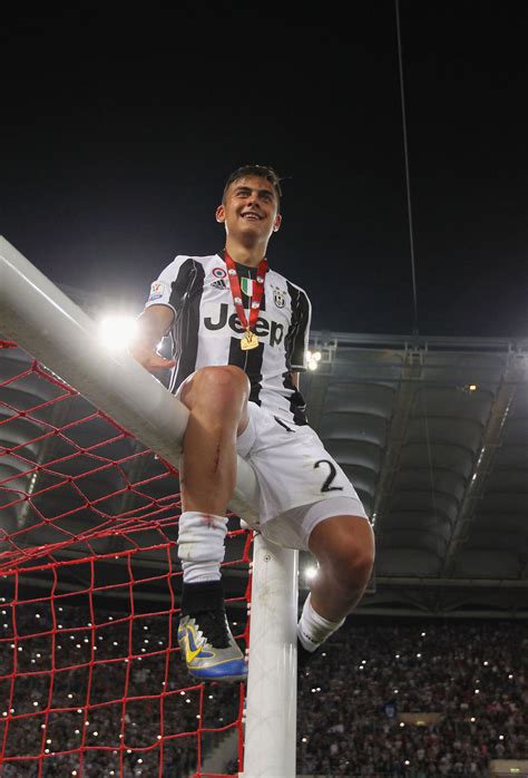 Sedangkan paulo dybala baru mengemas tiga gol. football is my aesthetic