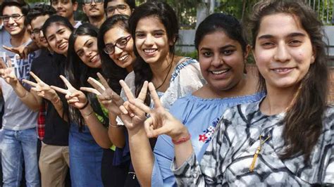 The jee main 2019 ranks are based on the percentile scores achieved by the students in both the sessions. JEE Main Result 2021 toppers list: 100 Percentile bagged by 6 candidates says NTA | Download ...