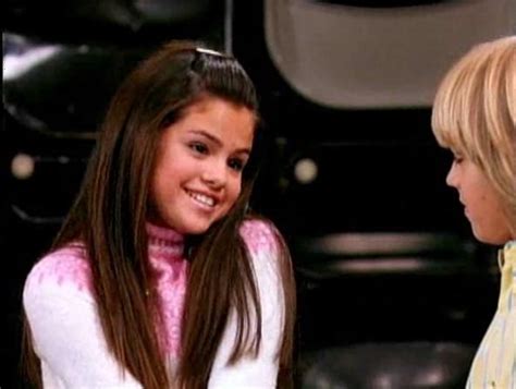 Selena Gomez As Gwen On The Suite Life Of Zack Cody Selena Gomez Selena Gomez Age Selena