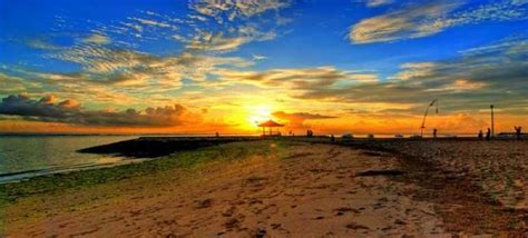 Jadwal hari kerja kantor pajak 2021. 7 Pantai Sanur Bali - Harga Tiket Masuk 2020, Sejarah & Lokasi