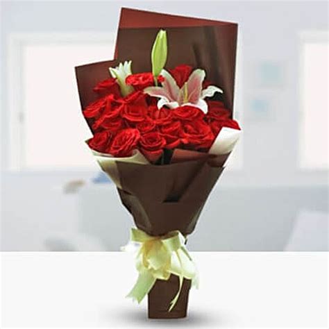 Ravishing Red Roses And Pink Lilies Bouquet Indonesia T Ravishing