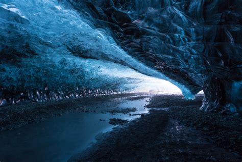 6 Amazing Caves You Can Visit Around The World