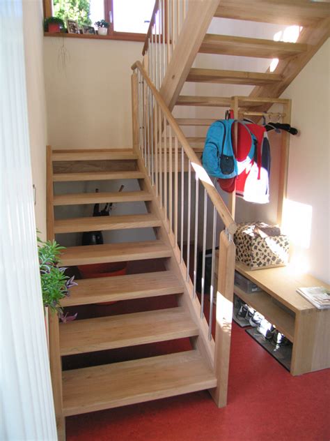Die oberflächenbehandlung kann nach wünschen der bauherrschaft individuell von lackiert bis geölt ausgeführt werden. Treppen - Treppen Moosbauer