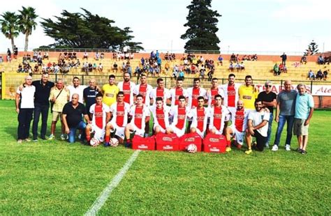 Scegli la consegna gratis per riparmiare di più. Calcio - Prima Categoria B. Tharros e San Marco OK, buon ...