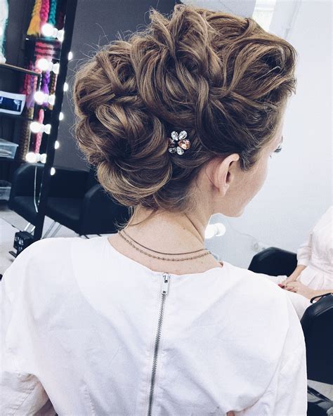 Moreover, this article can be helpful even if your only skill is to french braid. 10 Gorgeous Prom Updos for Long Hair, Prom Updo Hairstyles ...