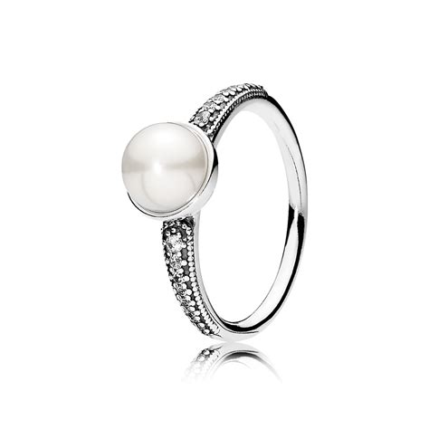 Pandora Jewelry Elegant Beauty Ring Stylist Micaela Erlanger Holiday