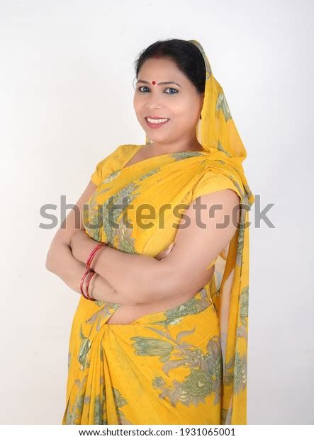 Indian Women Posing Indian Traditional Saree Stock Photo Shutterstock