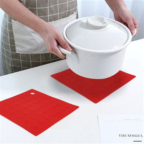 Excellent Silicone Non Slip Mat Bowl Coaster Square Table Placemat Kitchen Anti Hot Pad