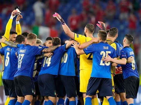 Nel prossimo turno sarà presente anche l'italia che, dopo aver chiuso il gruppo a a punteggio pieno, affronterà l'austria guidata da franco foda al wembley stadium di londra. Dove gioca l'Italia negli ottavi di finale agli Europei ...