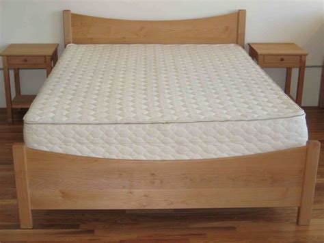 Maple Bed Frame By Pacific Rim Bed Frame Bed Frame Sizes Matching
