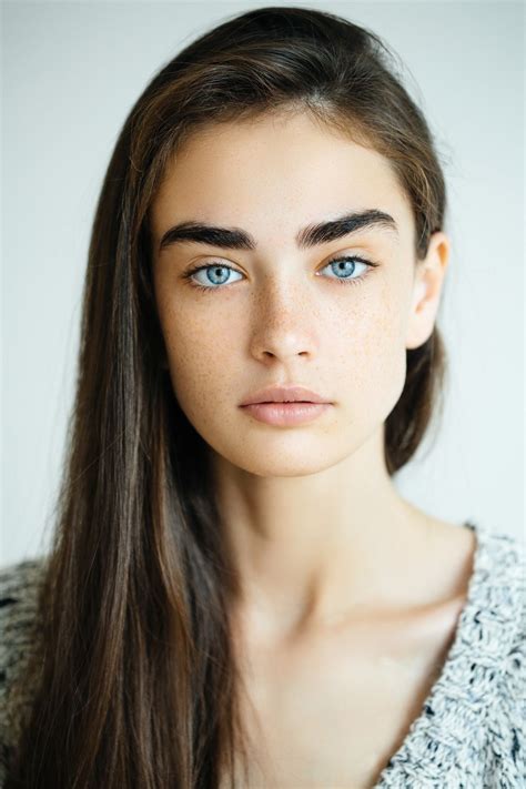 I'll say this is denfinetely possible as the colour of eyes and hair are not determined by a single set of alleles so the characteristic is i have brown hair and blue eyes. Brown Hair Blue Eyes Hairstyles to Inspire You | ATH USA