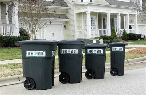 Residential Curbside Pickup Green Leaf Disposal And Recycling