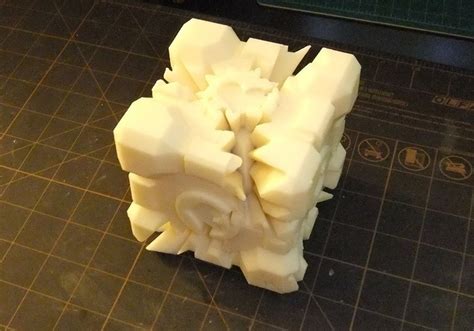 3d Printed Screwless Companion Cube Gears By Lochemage Pinshape