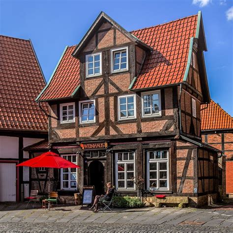 Wenn sie jetzt ein haus in nienburg (weser) kaufen, sollten sie auch die pläne für die zukunft berücksichtigen. Nienburg/Weser : Weinhaus, Nienburg | Fachwerk ...