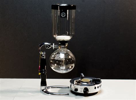 Using A Siphon Coffee Maker