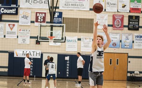 With those parents, it is easy to see where nico mannion's athleticism comes from, not to mention his. Nico Mannion stays confident in commitment to Arizona ...