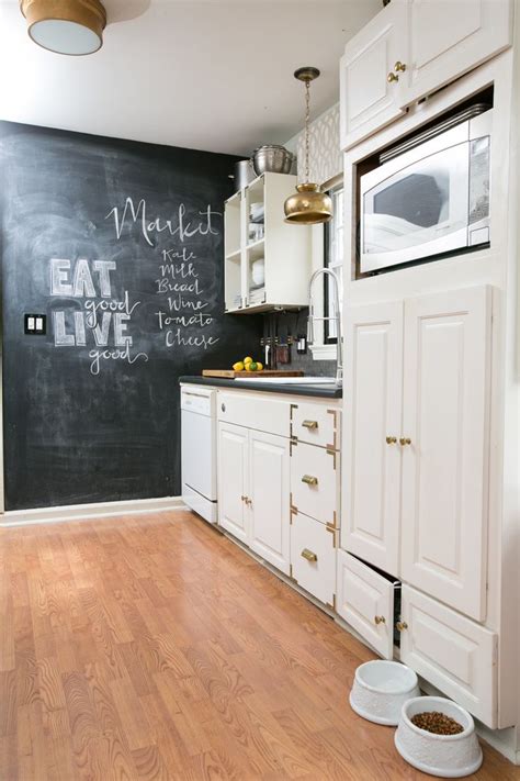 Chalkboard surfaces are a great way to add personality around your home. 35 Creative Chalkboard Ideas For Kitchen Décor - Interior ...