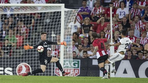 Due to difficult circumstances, simón had to cut short a loan spell with. Liga Santander 2018-19: Unai Simón detiene al Madrid ...
