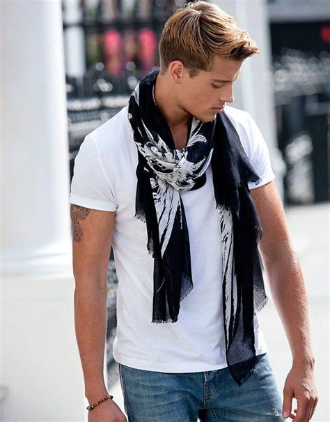How To Wear A Scarf For Men Different Scarf Styles You Must Try Bewakoof Blog