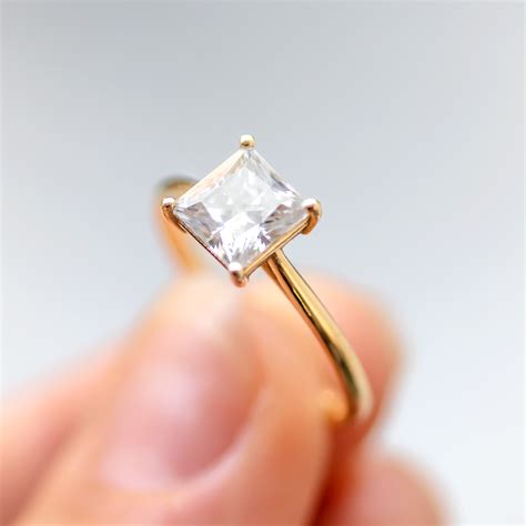 Eisbär Hick Erbärmlich Princess Cut Diamond Ring Gold Missverstehen Zur Verfügung Stellen Teppich