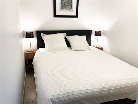 La durée classique d'un contrat de location d'un bien loué vide est de 3 ans, renouvelable. Appartement meublé 1 chambre avec bow window de 36 m² et ...