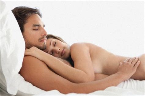 Beneficios De Dormir Desnudos En Pareja E Consulta