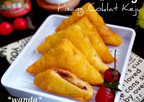 Resep dan cara membuat pisang goreng keju coklat resep crispy keju coklat bahan 1 sisir pisang lilin 5 sdm tepung terigu 2. Resep Roti Goreng Pisang Coklat Keju oleh Josephine Octora ...