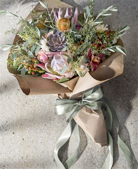 How To Wrap Flowers With Kraft Paper