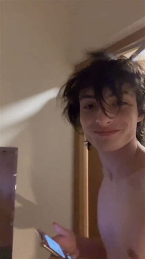 Thestarscomeouttoplay Finn Wolfhard Shirtless And Barefoot