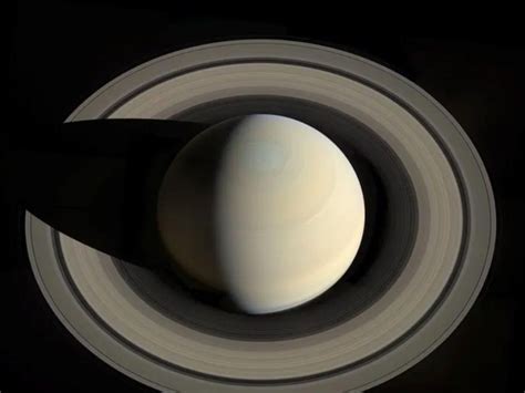 Les Palpitations Du Cœur De Saturne Font Vibrer Ses Anneaux Sciences
